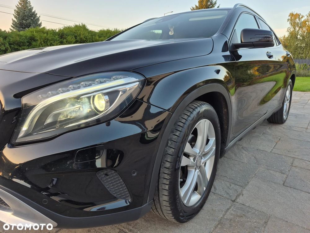 Mercedes-Benz GLA 200 d 7G-DCT AMG Line - 6