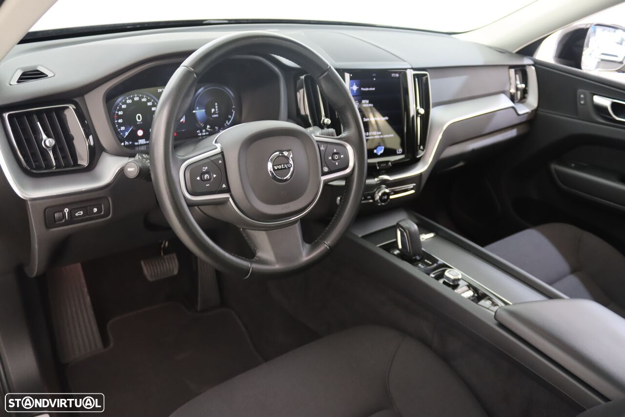 Volvo XC 60 2.0 T6 PHEV R-Design AWD - 3