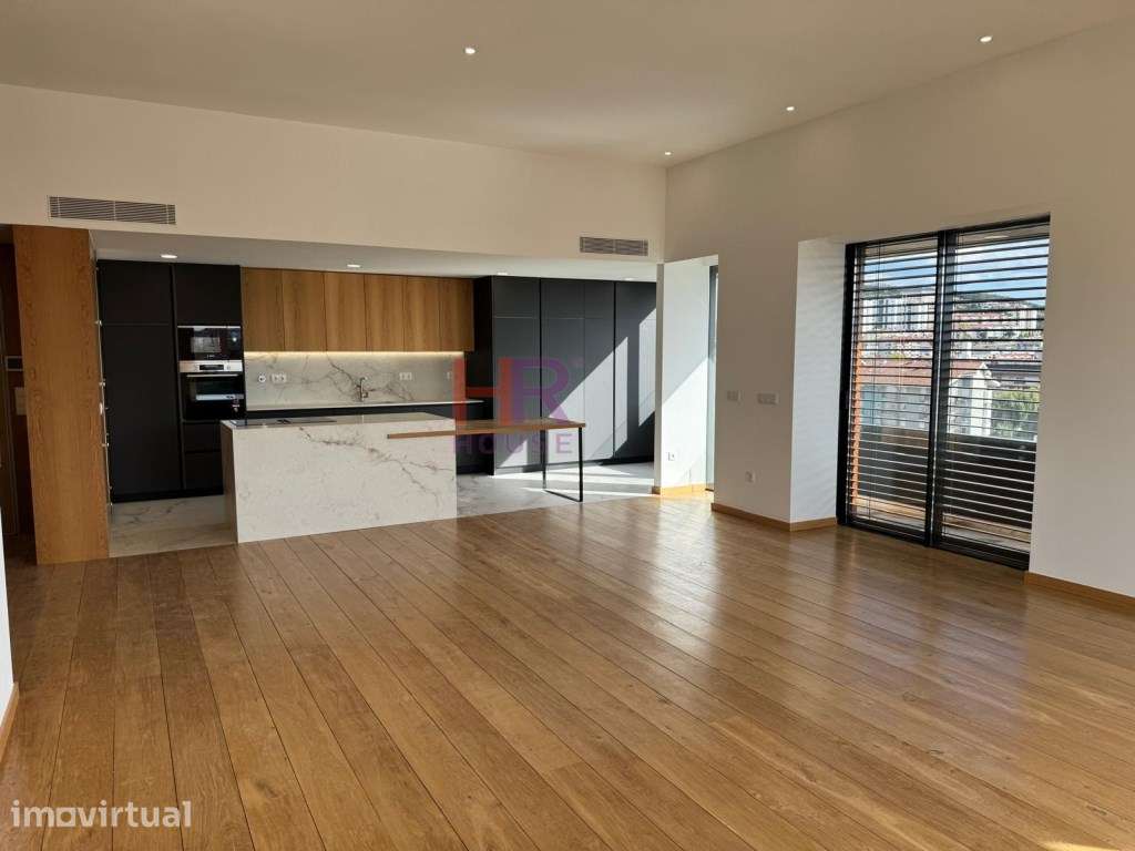 SOLUM VENDE-SE T3+1 EM DUPLEX COM TERRAÇO E GARAGEM. - Grande imagem: 4/60
