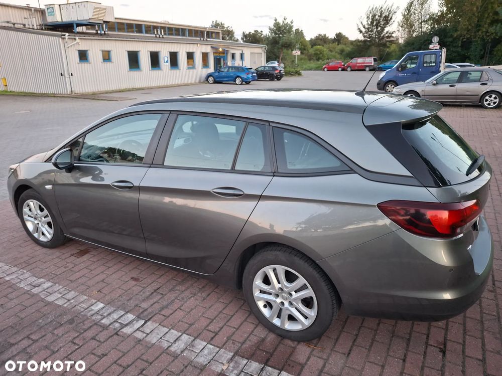 Opel Astra V 1.4 T Enjoy - 4