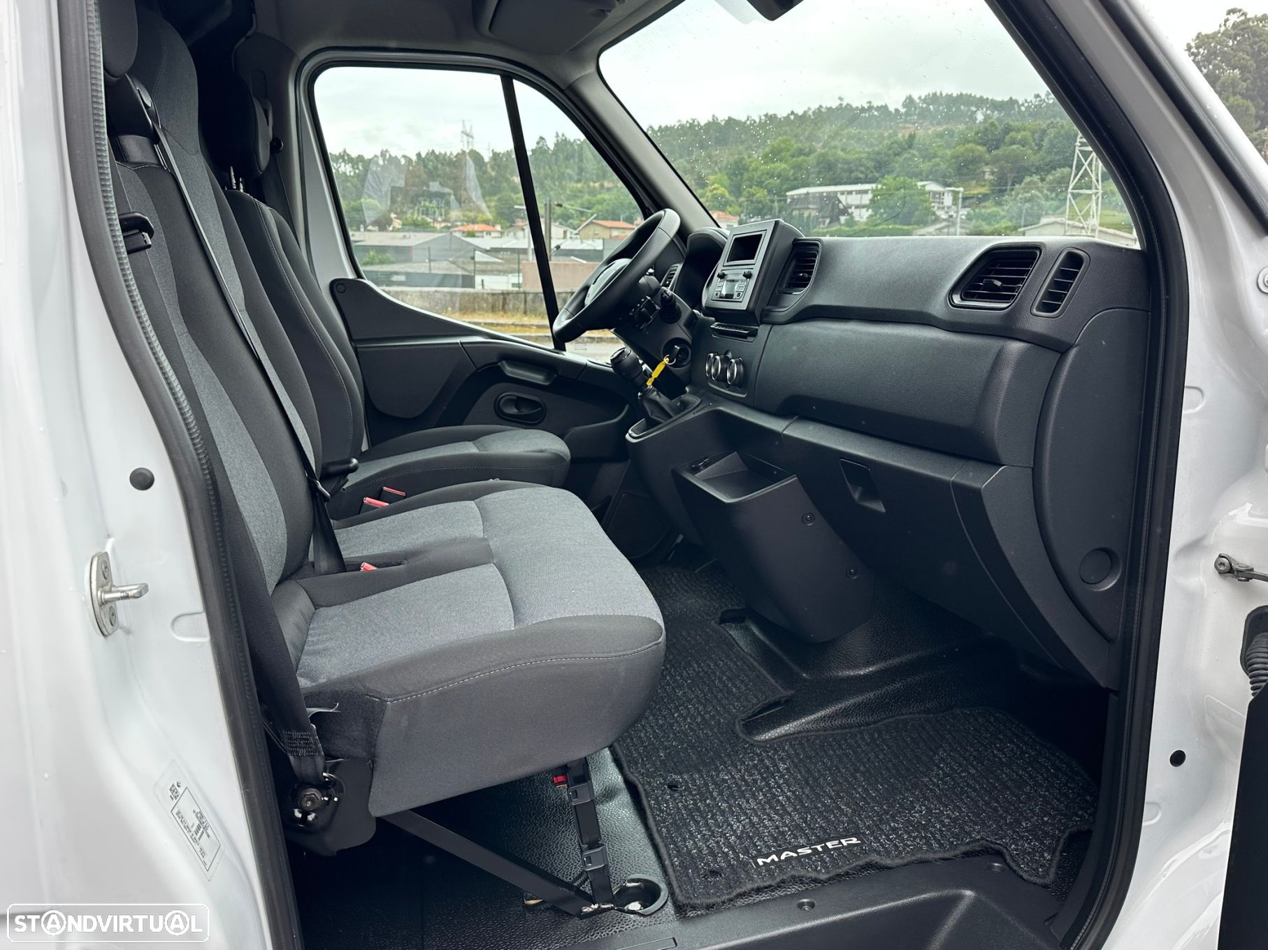 Renault Master 2.3 dCi L2H2 3.5T SS - 19