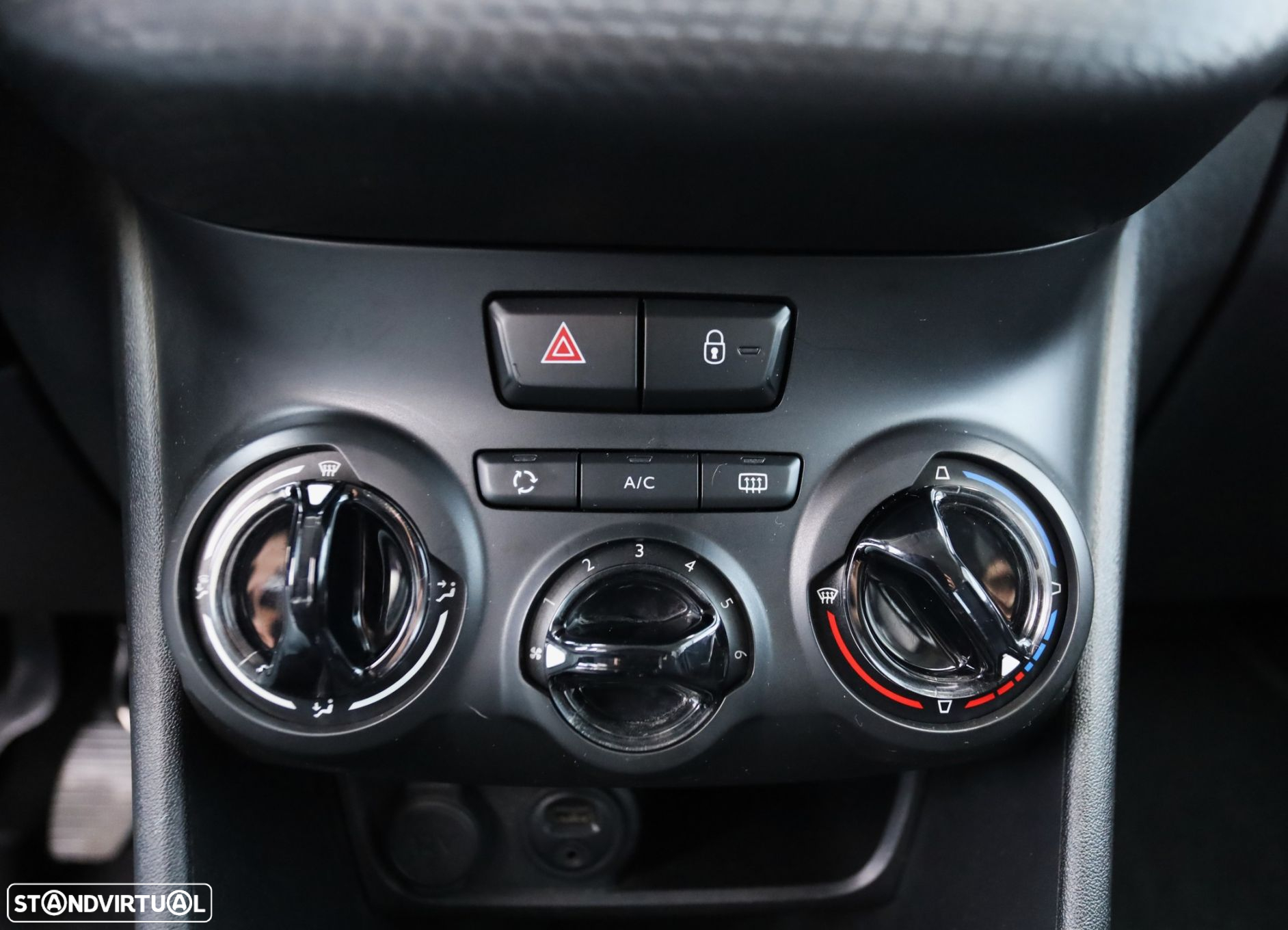 Peugeot 2008 1.6 BlueHDi Style - 9