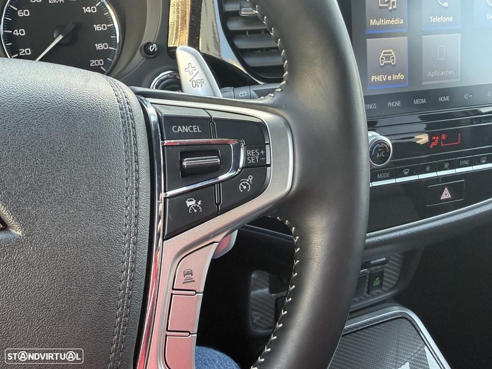 Mitsubishi Outlander 2.4 Instyle - 25