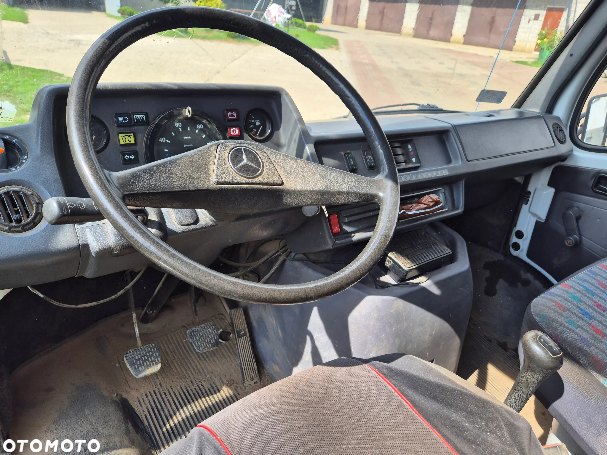 Mercedes-Benz 410 D - 6