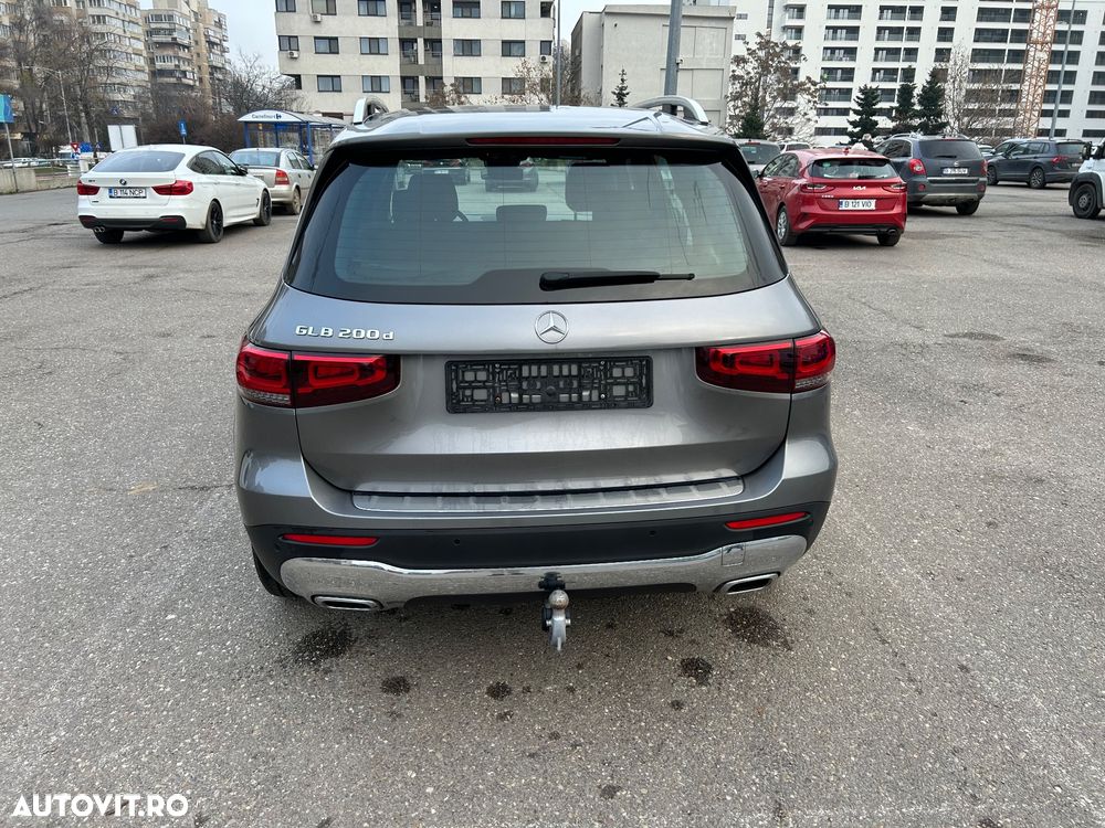 Mercedes-Benz GLB 200 d 4Matic 8G-DCT - 6