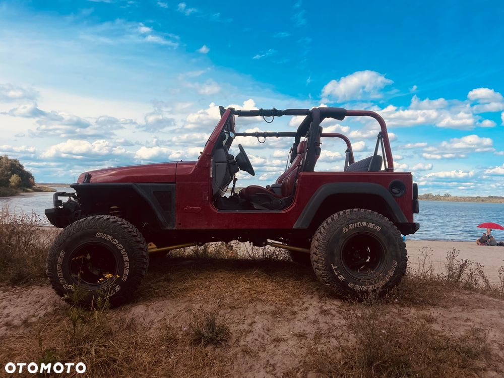Jeep Wrangler - 28