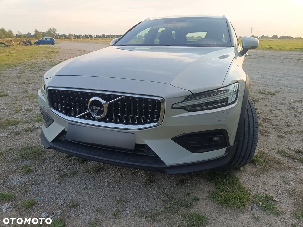 Volvo V60 Cross Country D4 AWD Geartronic - 1
