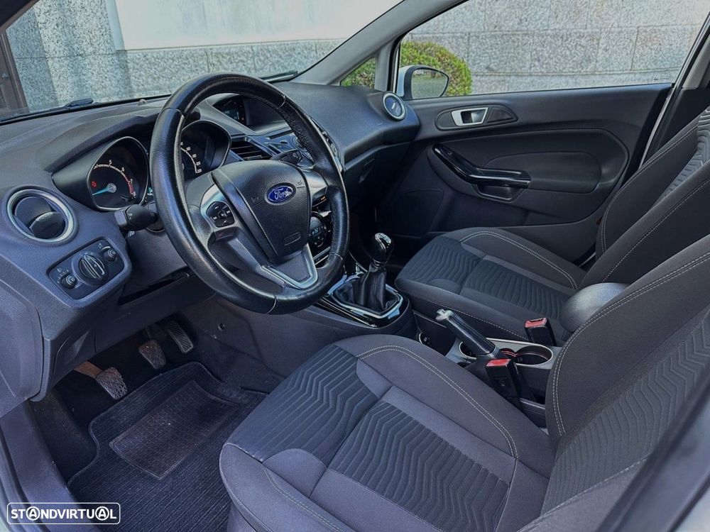 Ford Fiesta 1.0 T EcoBoost Titanium - 34