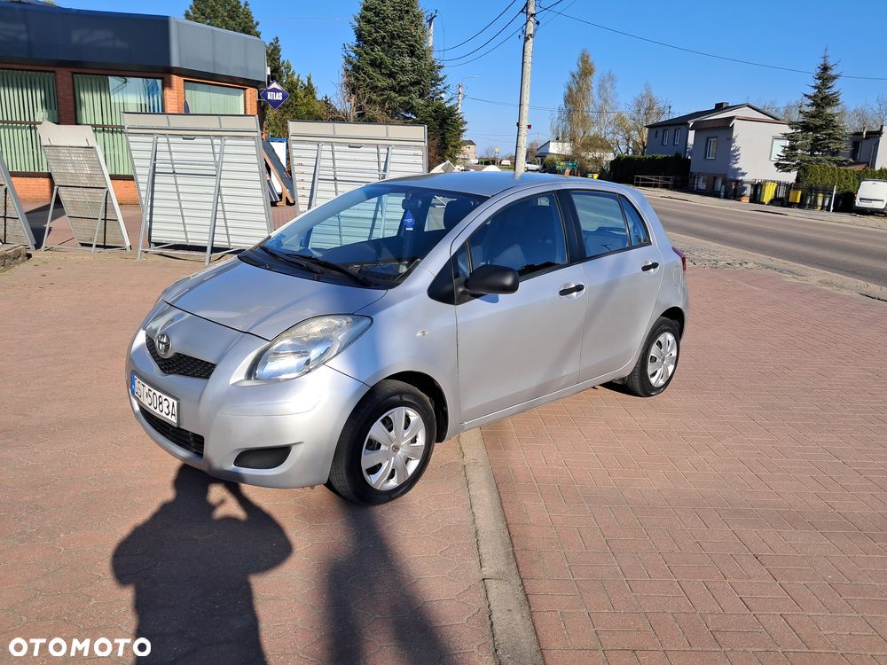Toyota Yaris 1.0 Premium - 1