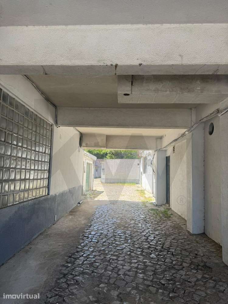 Garagem Privada com 28m2 no Fogueteiro, Amora - Grande imagem: 3/15