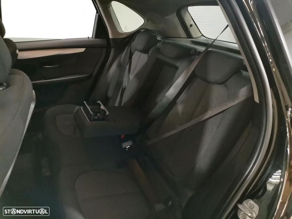 BMW 216 Active Tourer d Advantage Auto - 4