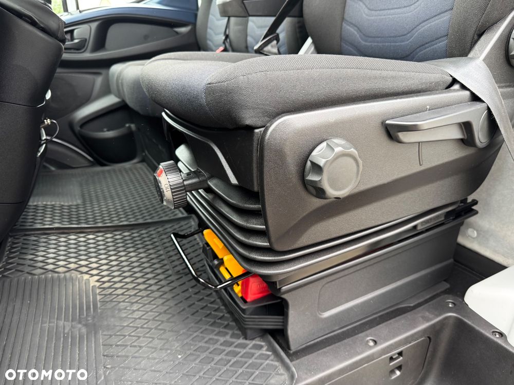 Iveco Daily‼️72C18‼️2021r 3.0 HI-MATIC Chłodnia/Mroźnia zakres -32C THERMO KING V-500 MAX Źródło Zasilania 400V Grube Ściany/Podłoga Przegroda komorowa‼️ Full LED na bliźniaku Salon Polska DMC7200kg - 21
