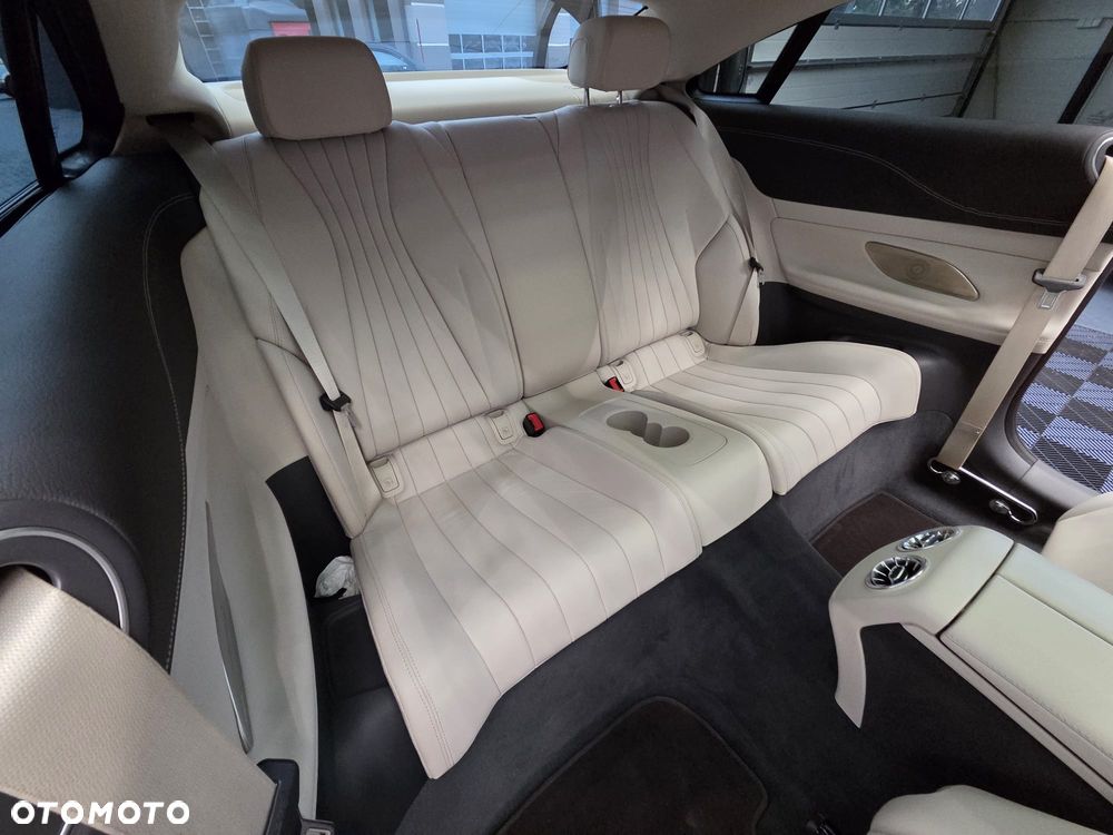 Mercedes-Benz Klasa E 220 d 4-Matic AMG - 22
