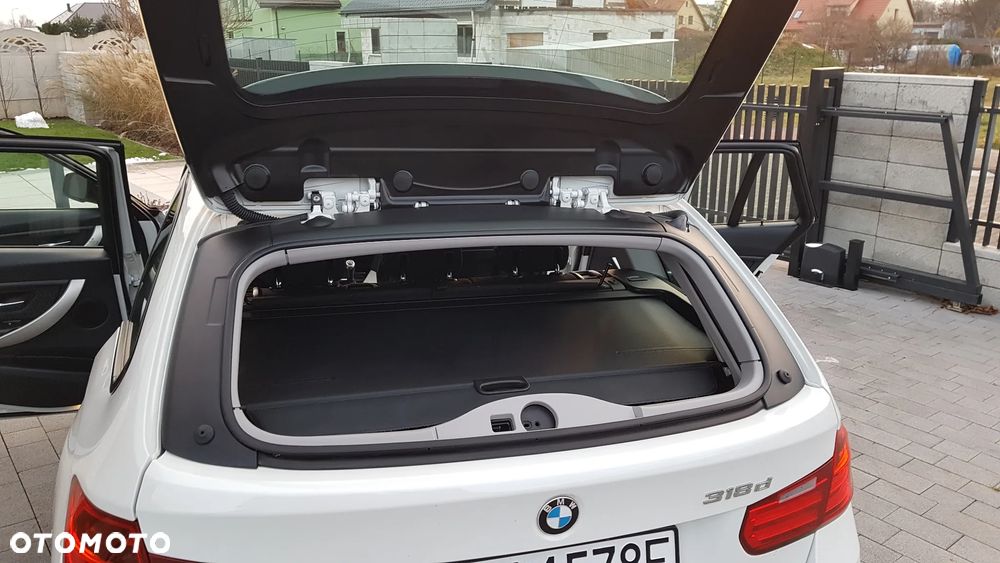 BMW Seria 3 318d Modern Line - 20