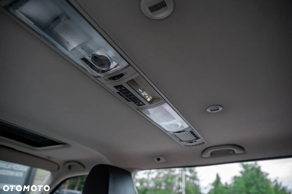 Volkswagen Transporter Multivan DSG BMT Highline - 33
