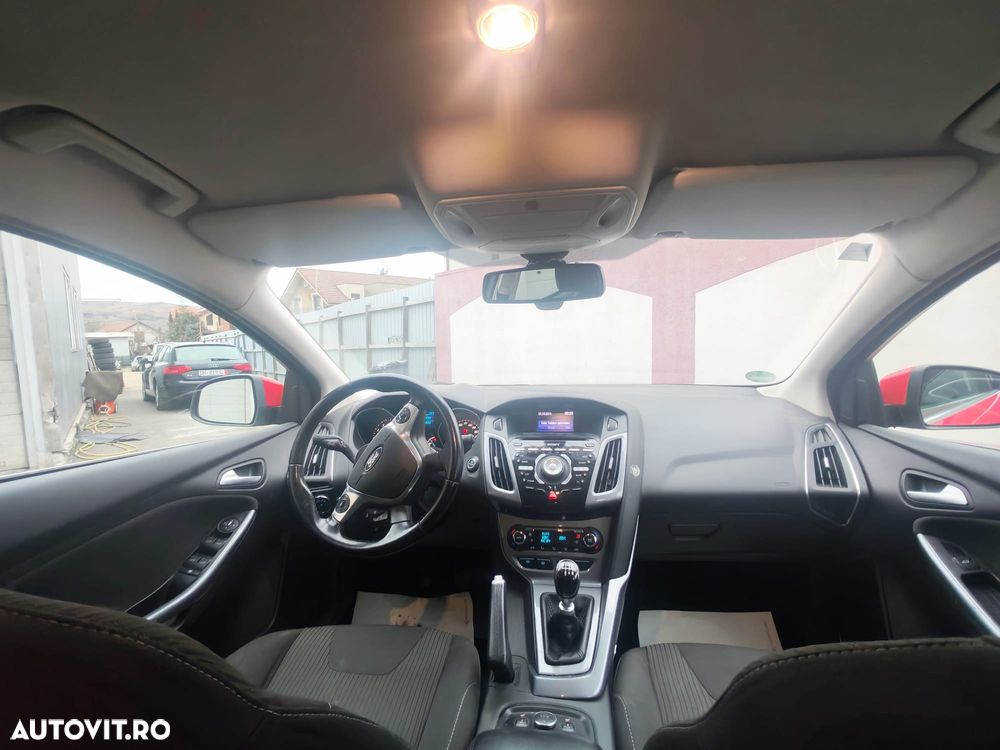 Ford Focus 1.6 EcoBoost Start-Stopp-System Titanium - 8