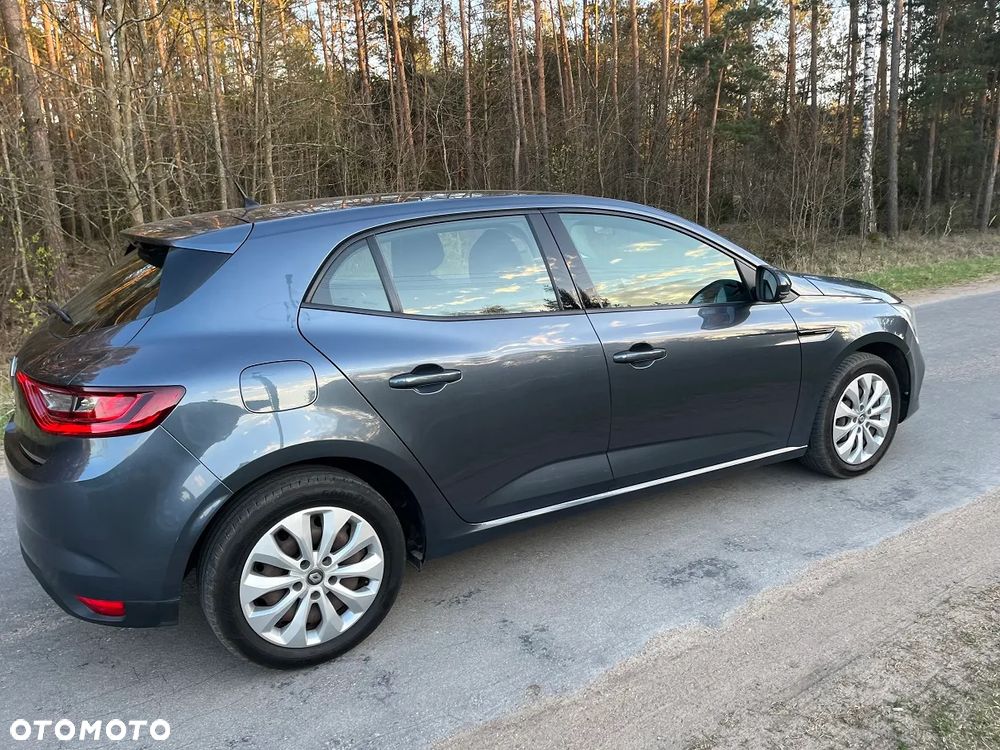 Renault Megane ENERGY TCe 100 LIFE - 24