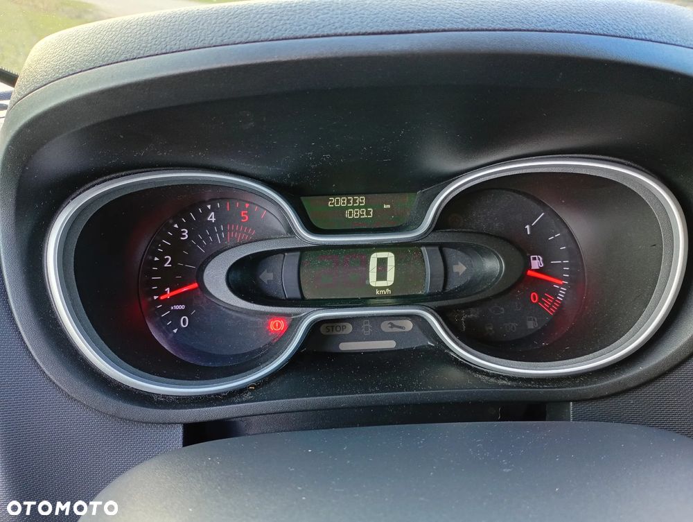 Renault Trafic - 16