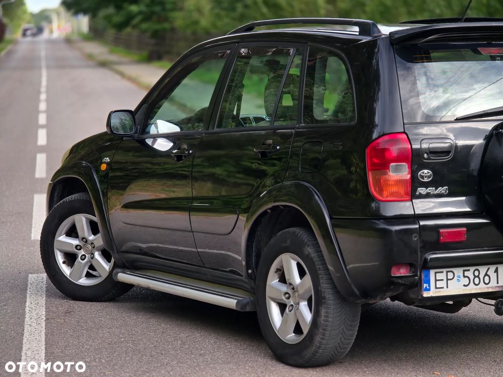 Toyota RAV4 D-4D 4x4 - 38