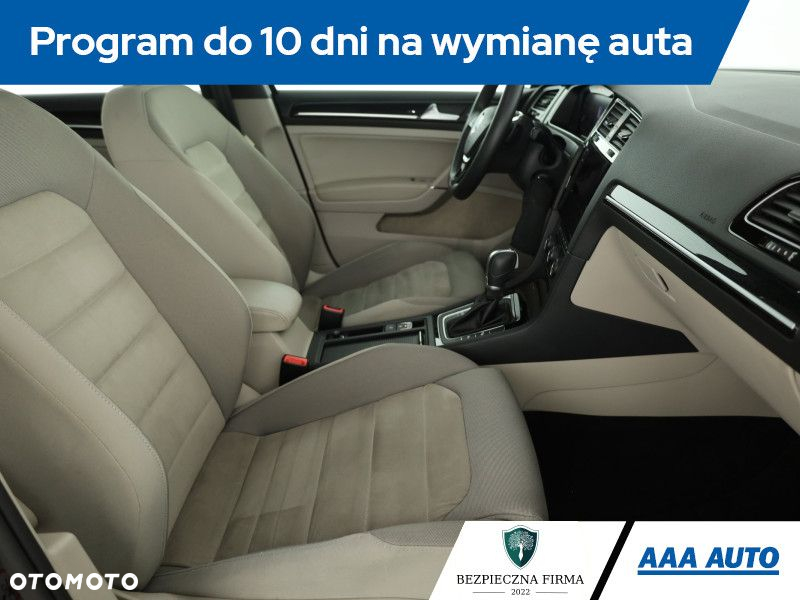 Volkswagen Golf - 8