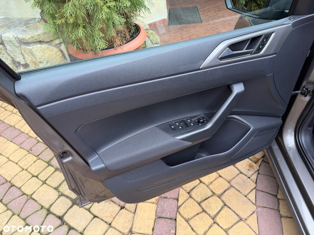 Volkswagen Polo 1.6 TDI SCR DSG Comfortline - 19
