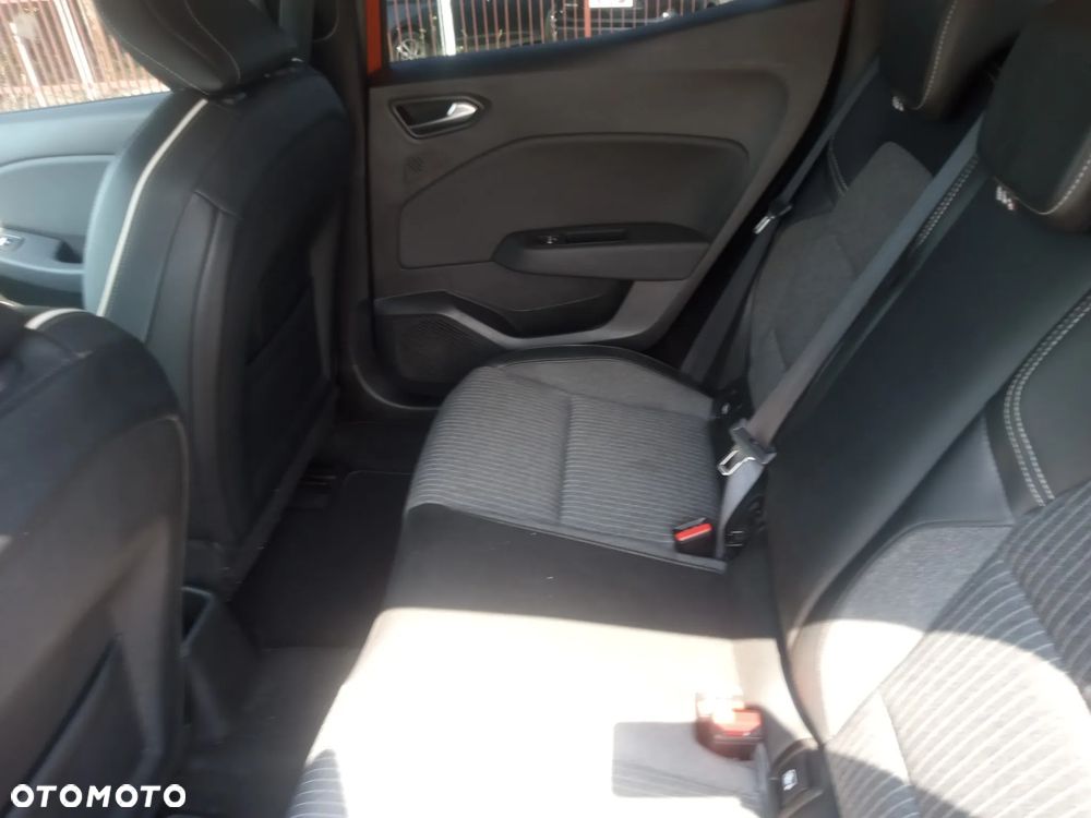 Renault Clio TCe 100 BUSINESS EDITION - 12