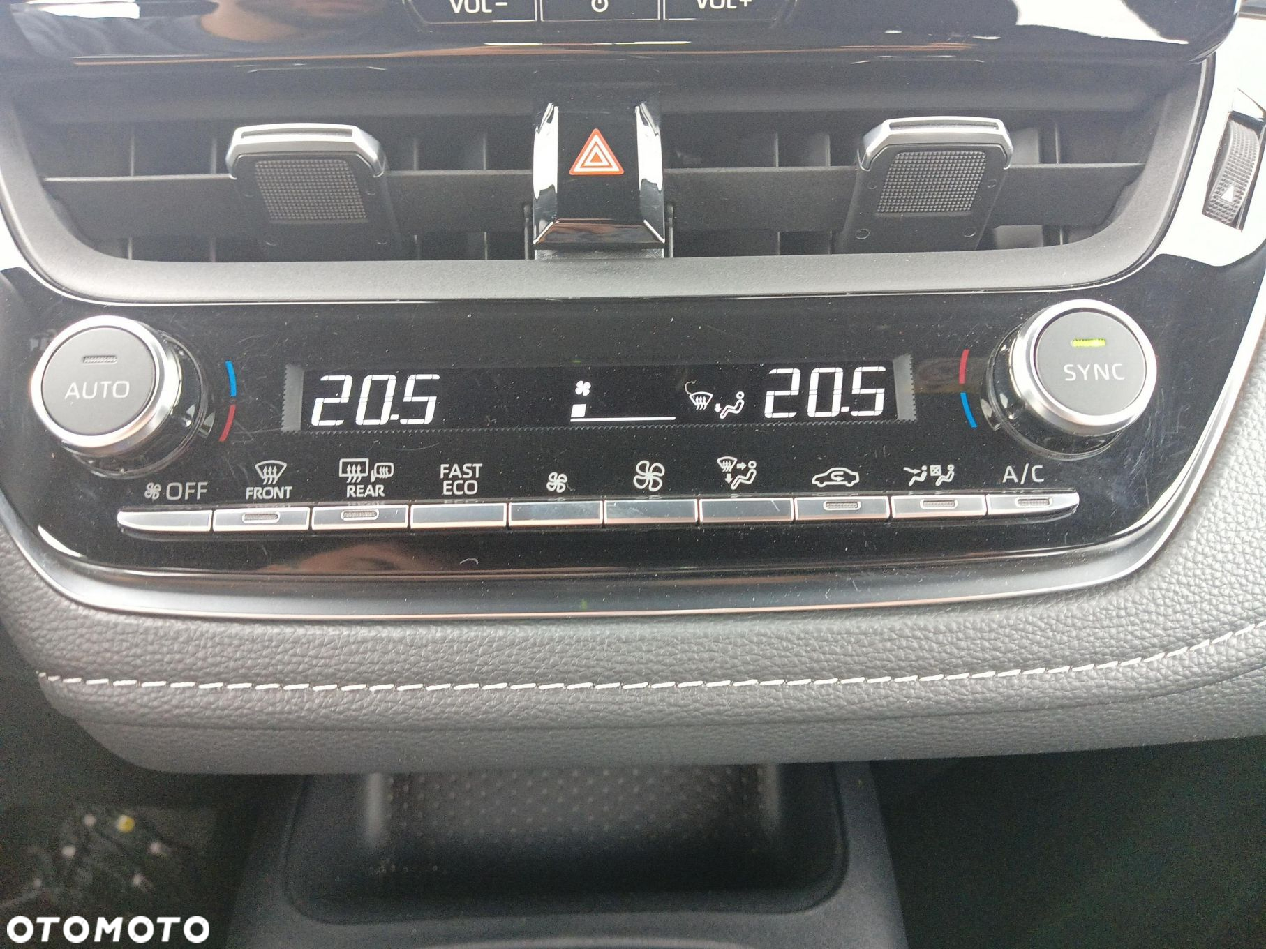 Toyota Corolla - 22