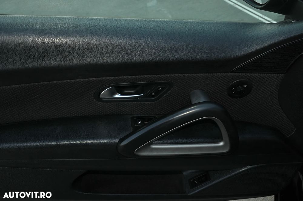 Volkswagen Scirocco 2.0 TDI Blue Motion Technologie Edition - 17