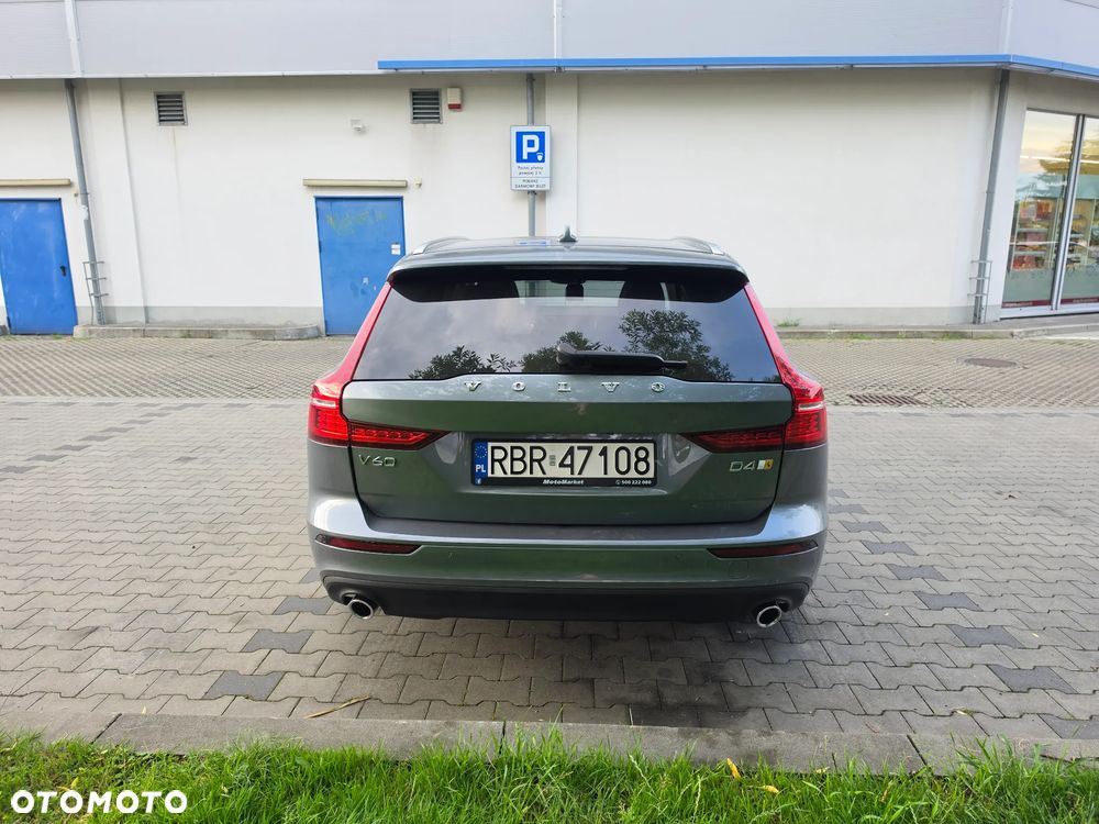Volvo V60 D4 Momentum - 6