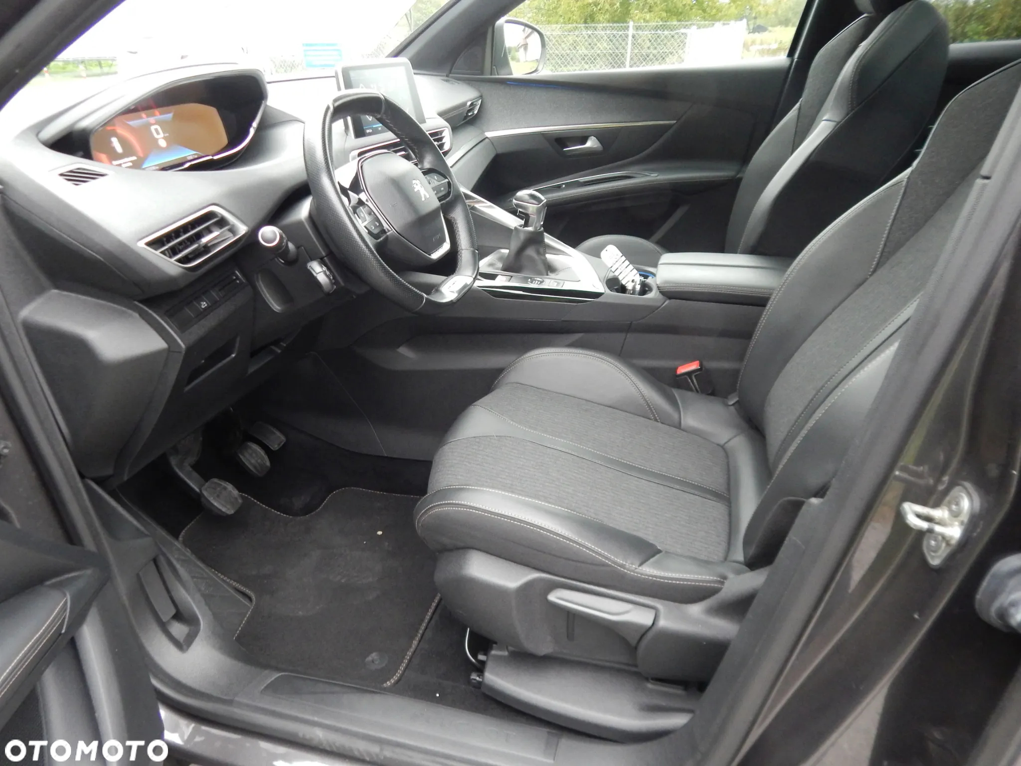 Peugeot 3008 1.2 PureTech GT S&S - 22