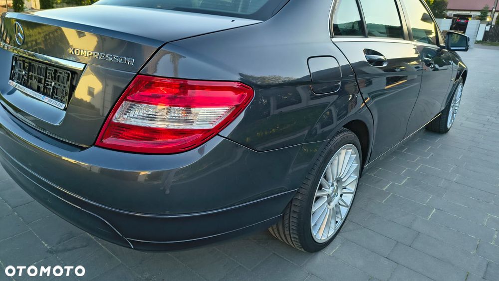 Mercedes-Benz Klasa C 180 Kompressor Automatik BlueEFFICIENCY - 10