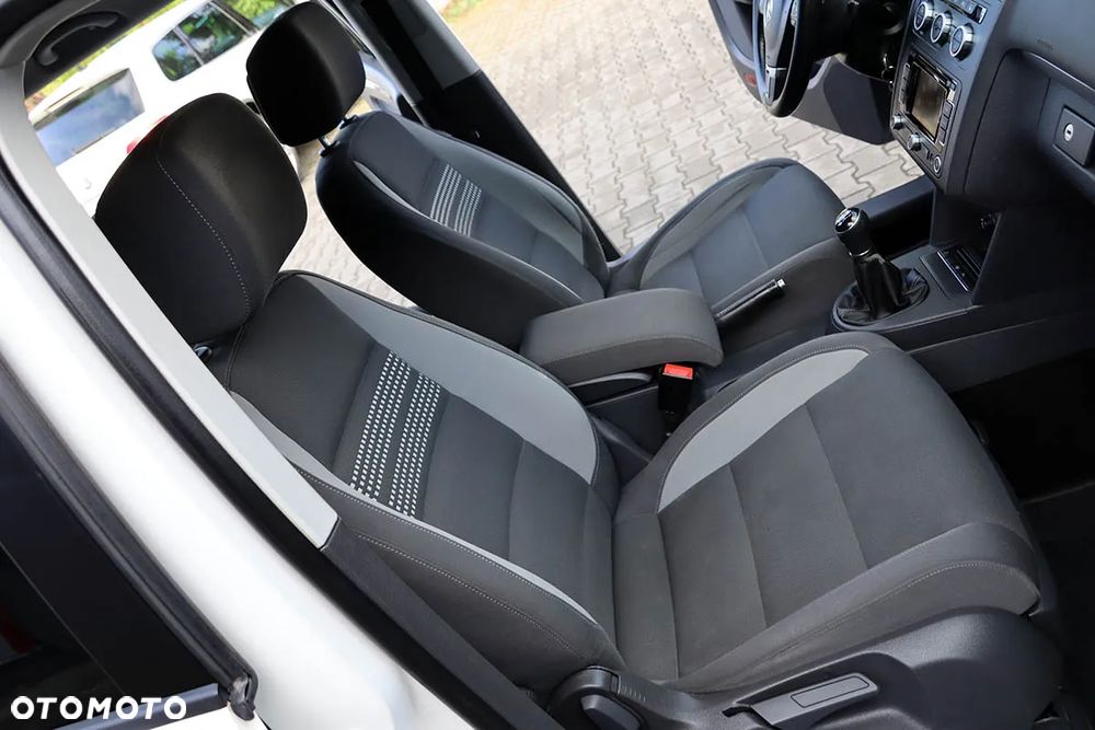 Volkswagen Touran 2.0 TDI DPF Life - 25