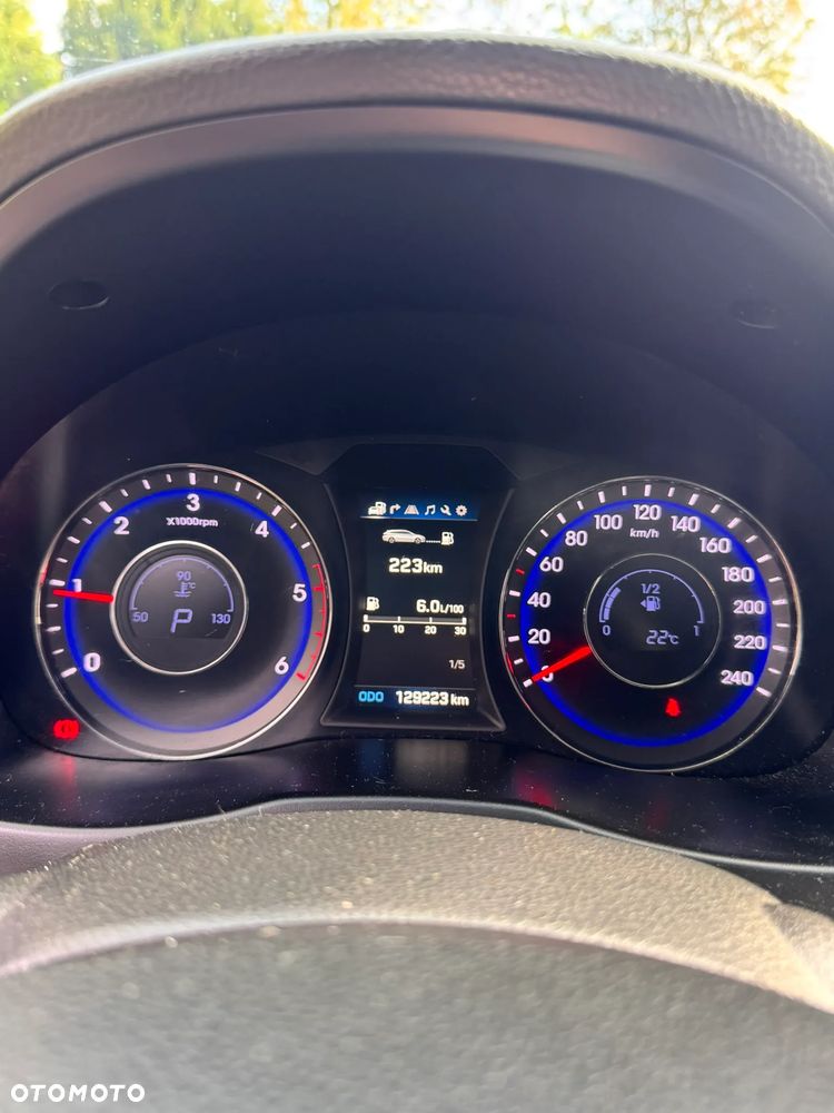 Hyundai i40 Kombi blue 1.6 CRDi DCT Space - 16