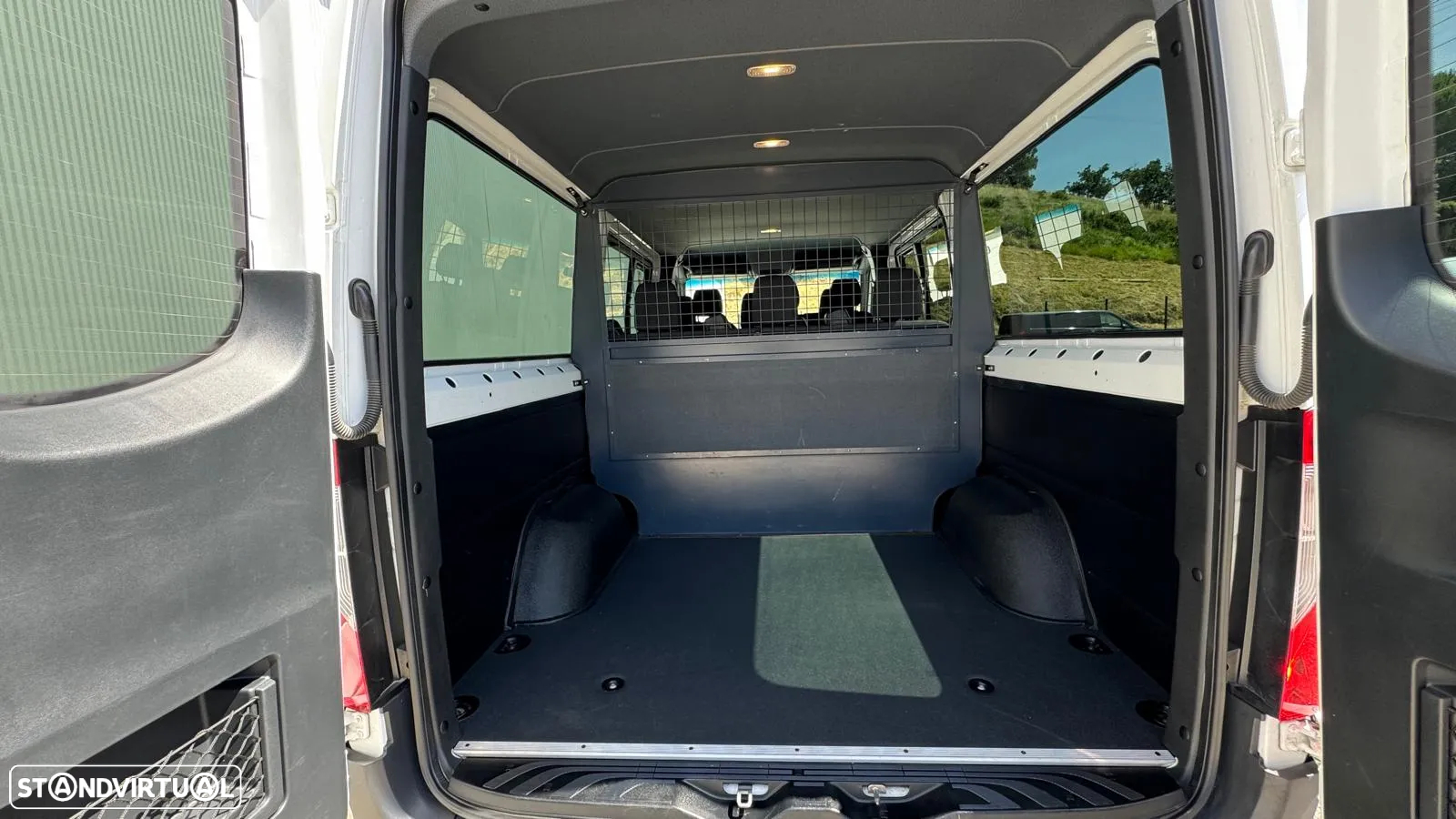 Mercedes-Benz Sprinter - 4