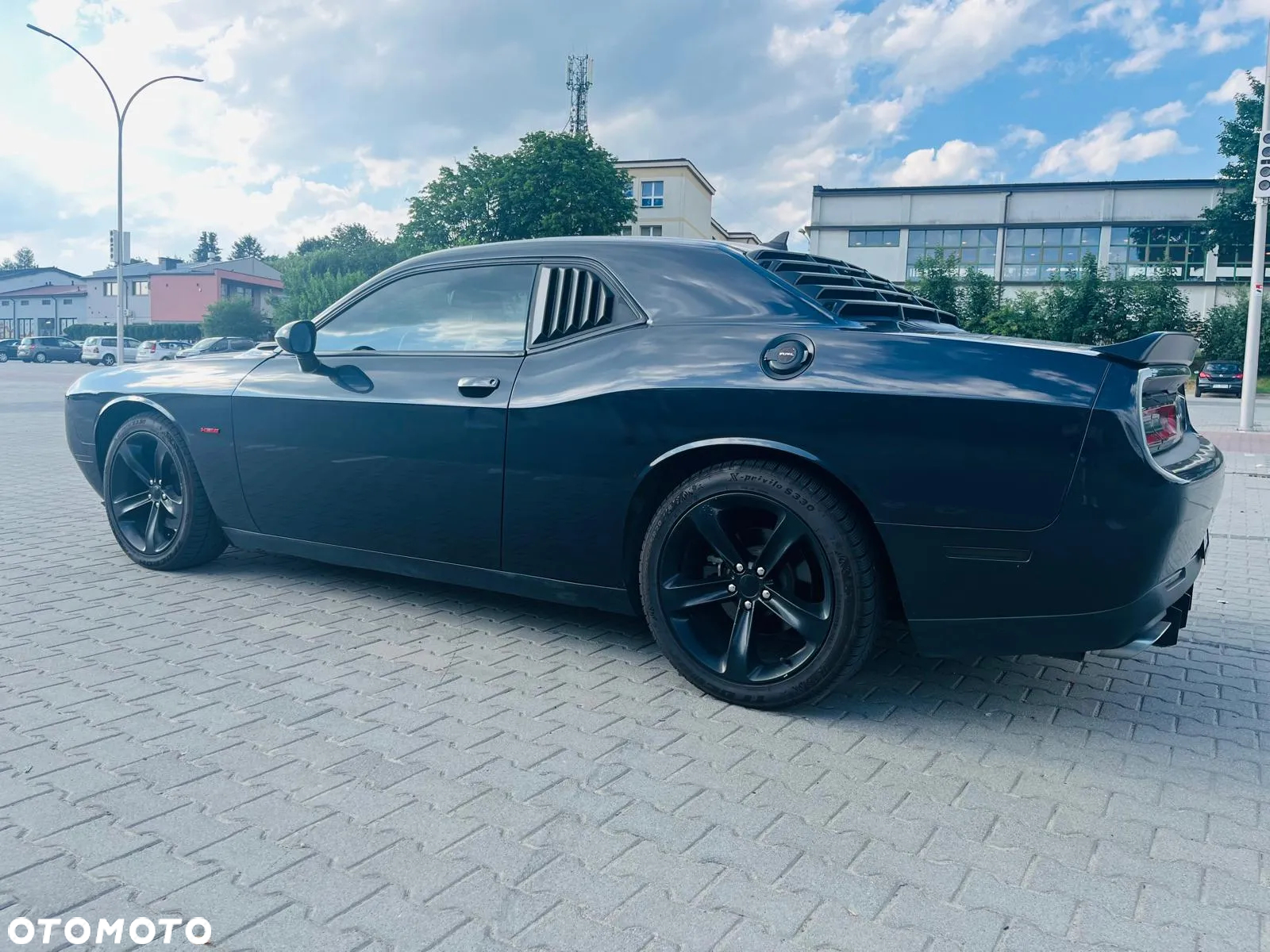 Dodge Challenger - 5