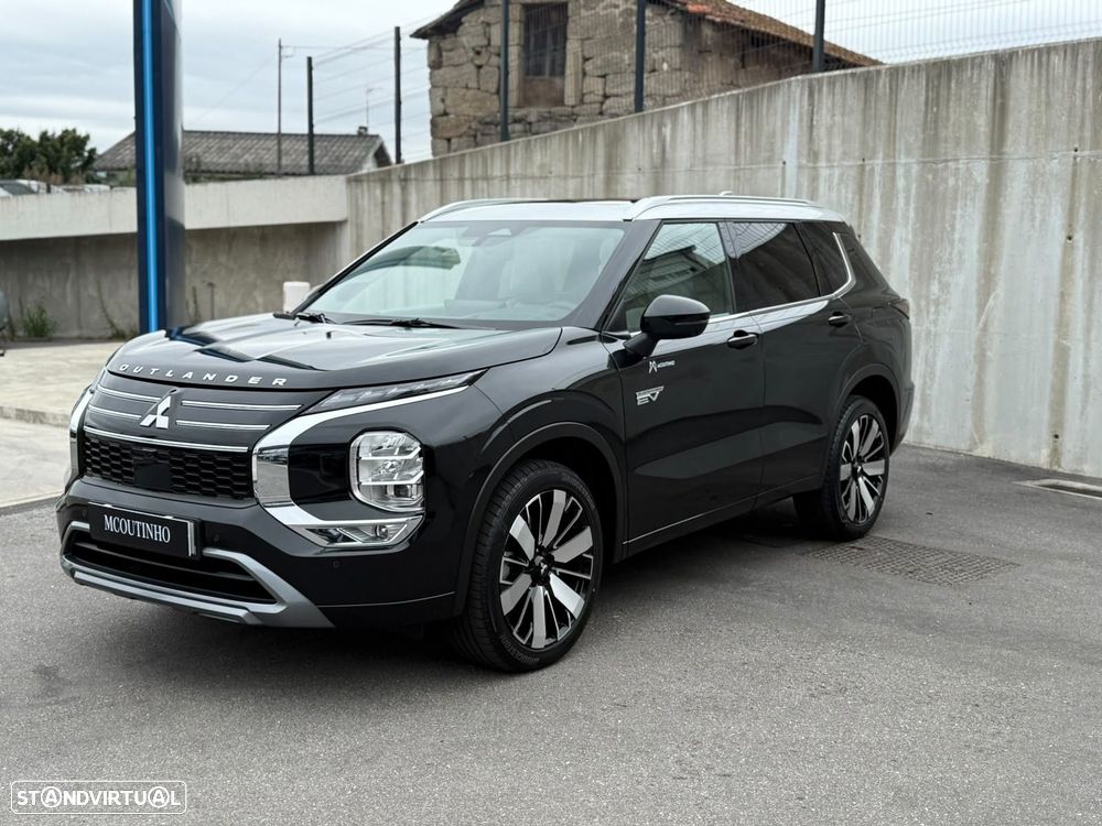 Mitsubishi Outlander - 1
