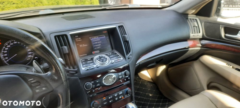 Infiniti G G37 AWD - 2