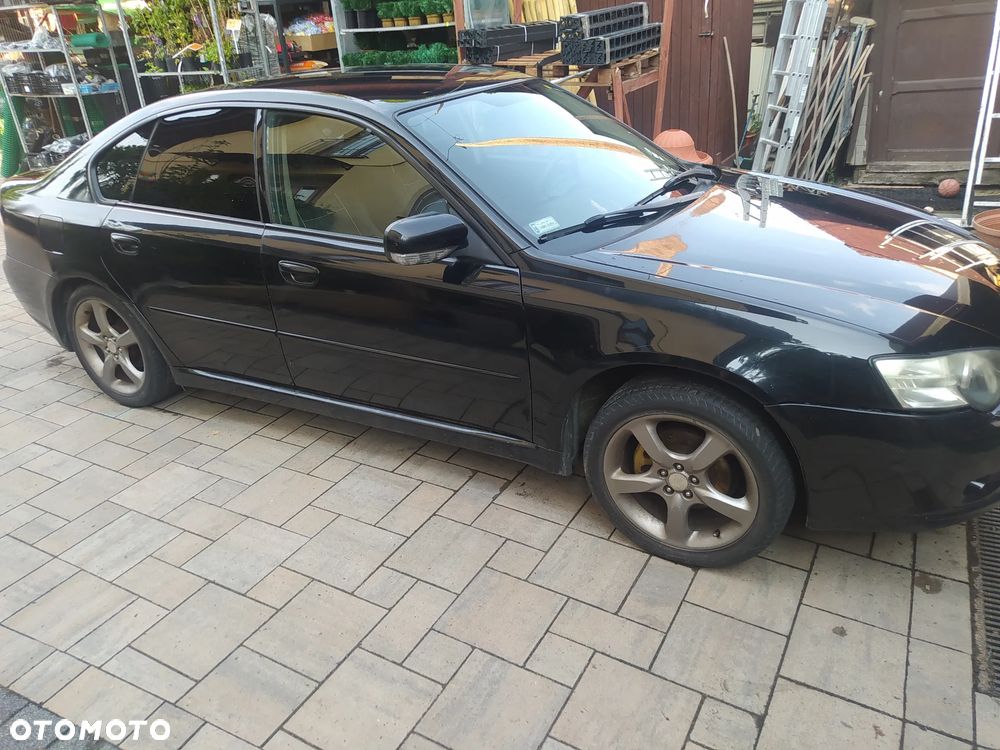 Subaru Legacy - 1