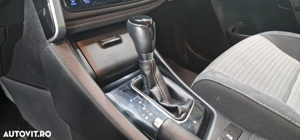 Toyota Auris - 13