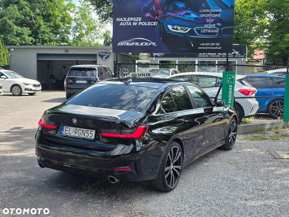 BMW Seria 3 318i Luxury Line - 9