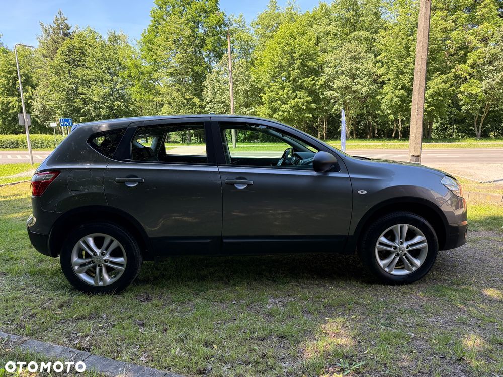 Nissan Qashqai - 2