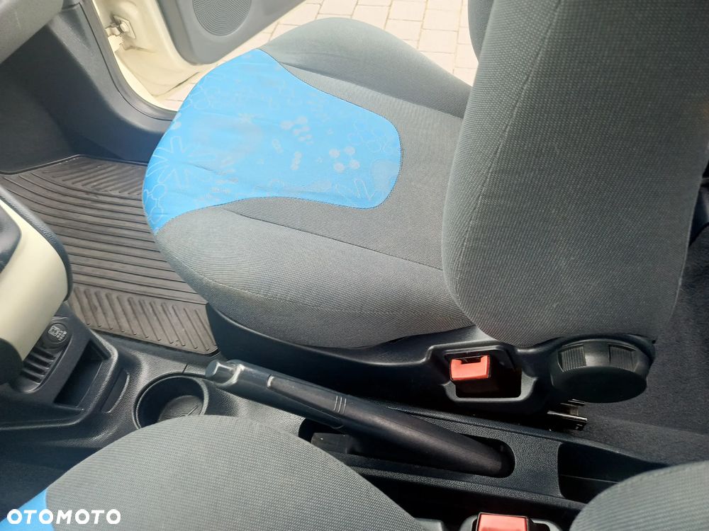 Ford KA - 20