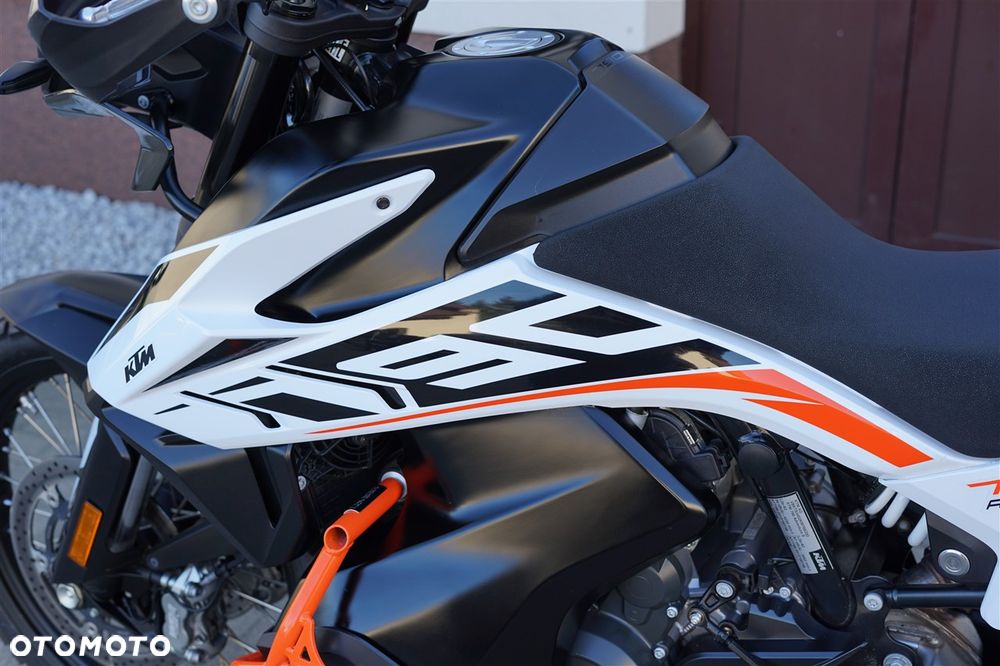 KTM Adventure - 28