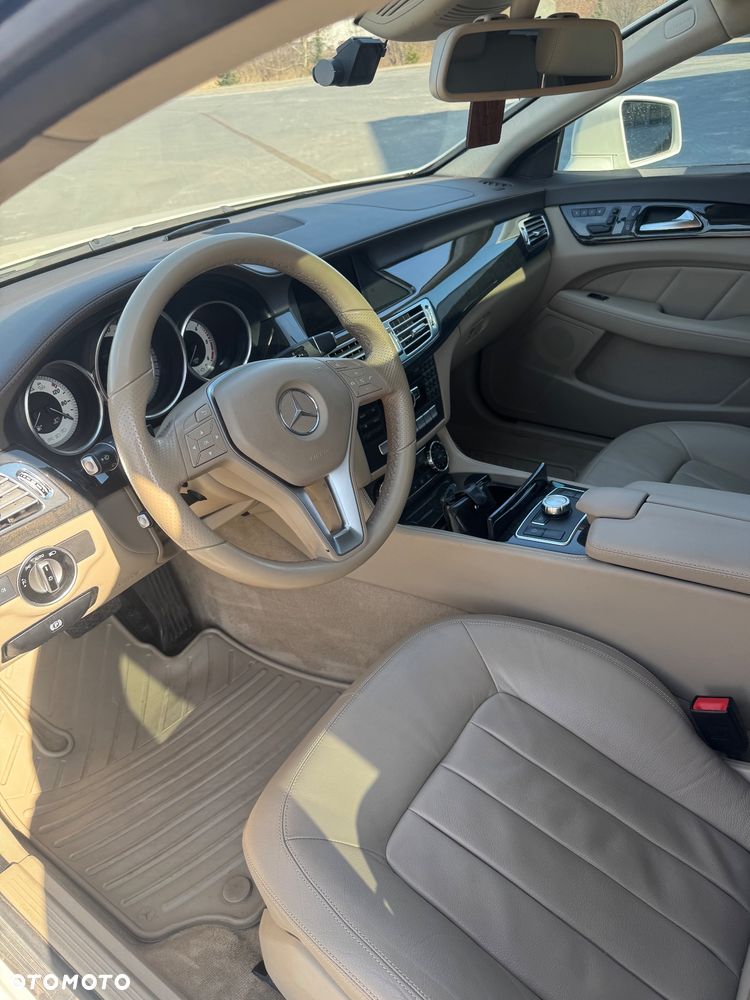 Mercedes-Benz CLS 350 CDI DPF BlueEFFICIENCY 7G-T - 25
