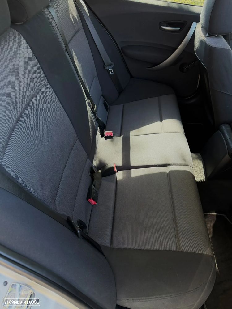 BMW 118 i Exclusive - 14