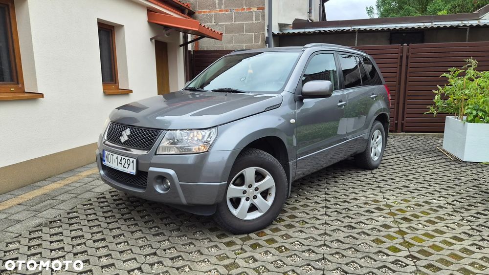 Suzuki Grand Vitara 2.0 Comfort - 1