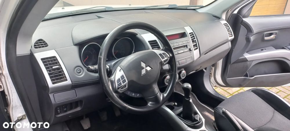 Mitsubishi Outlander 2.0 2WD - 9