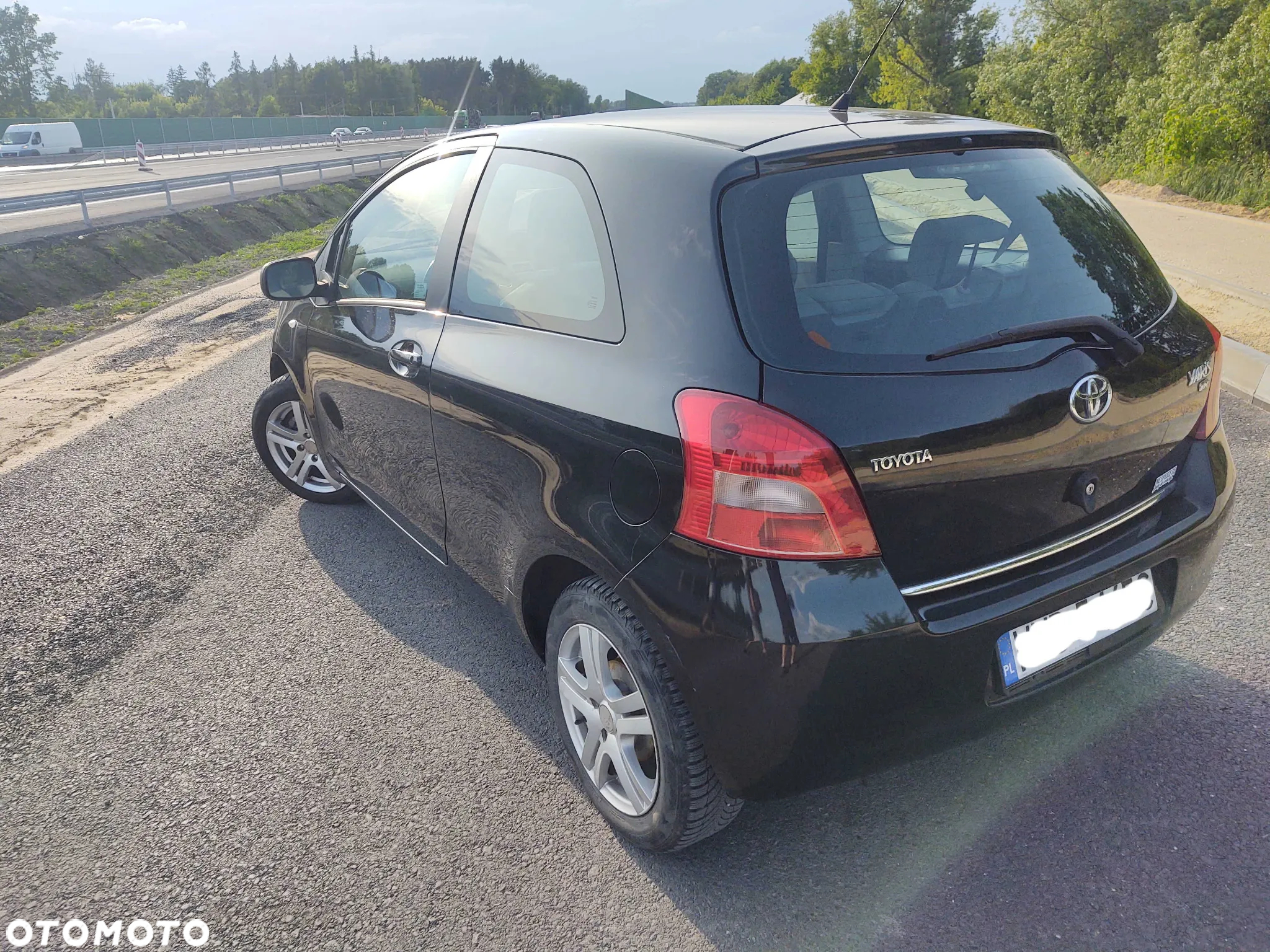 Toyota Yaris 1.3 Sol - 2