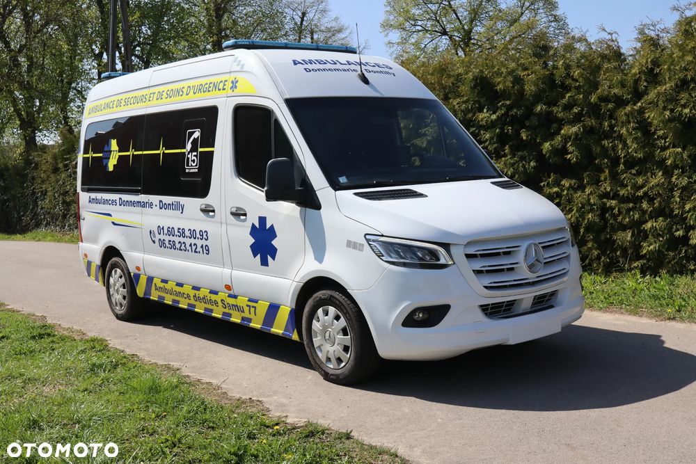 Mercedes-Benz Sprinter 319 - 4