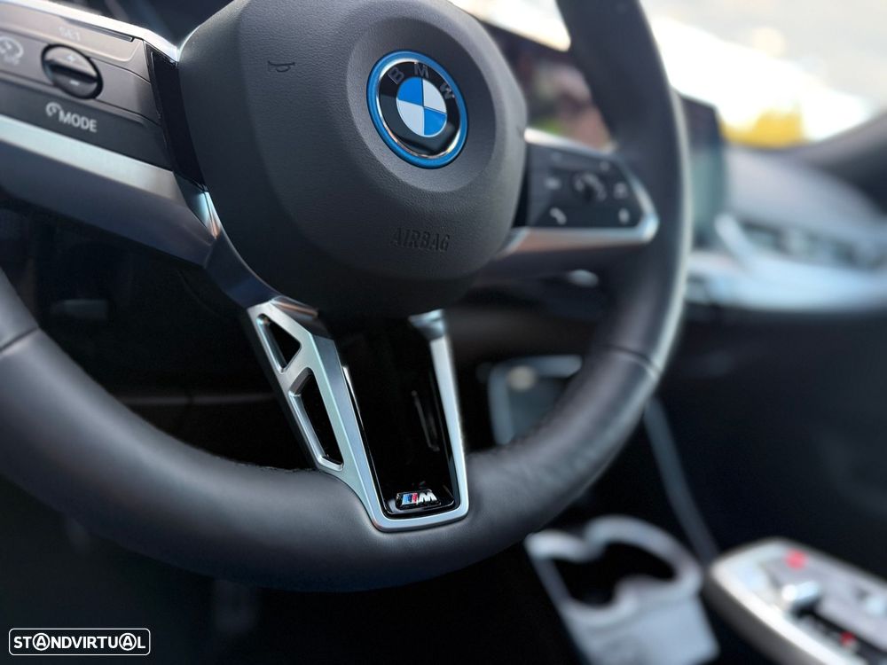 BMW iX1 eDrive20 M Sport Pack - 31